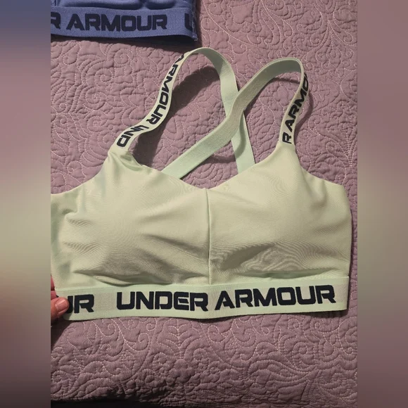 Under Armour Sports Bras - Picture 5 of 9